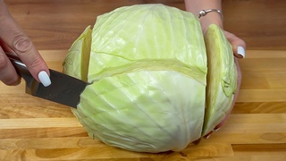 Ich habe noch nie so leckeren Kohl gegessen! Es ist so lecker, dass ich es fast jeden Tag koche!