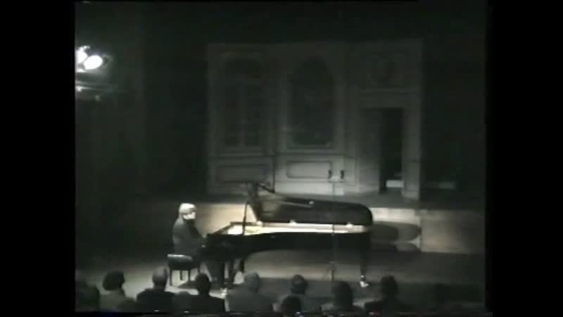 Peter Laul plays Scriabin 3 Pieces op.