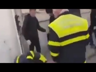 Tours : des pompiers agressés lors d’une manifestation lycéenne