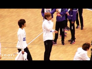 [Fancam] 120108 Hoya & Sunggyu moment @ Idol Athletic Championship