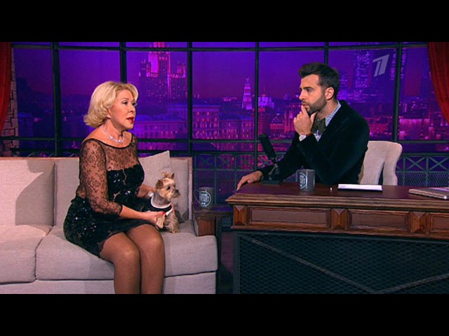 Ургант в камеди клаб. Любимая ургант. Любовь казарновская точь в точь. Любимая ургант. Любимая ургант.