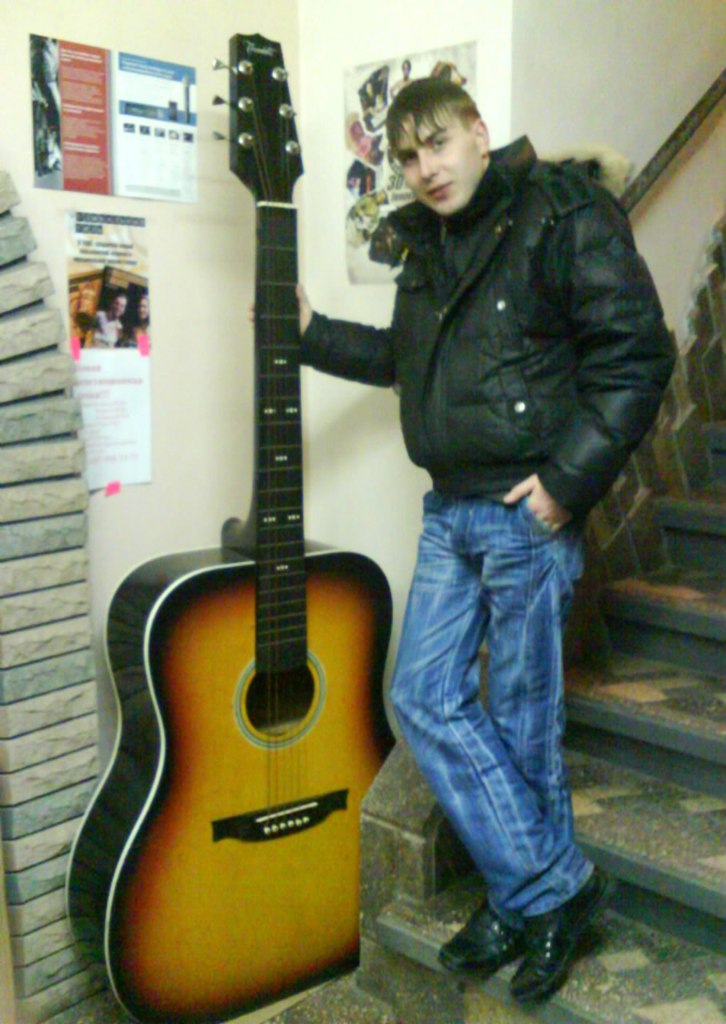 Дима Броварь 