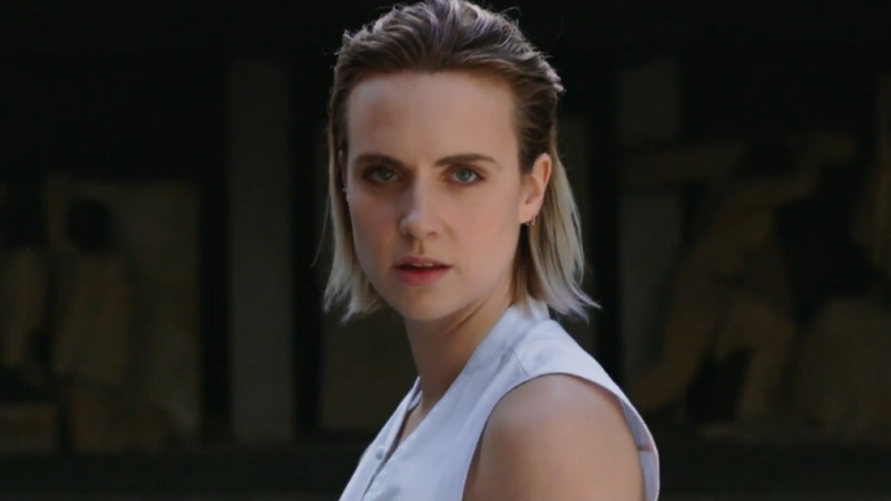 Премьера. MØ Nights With You