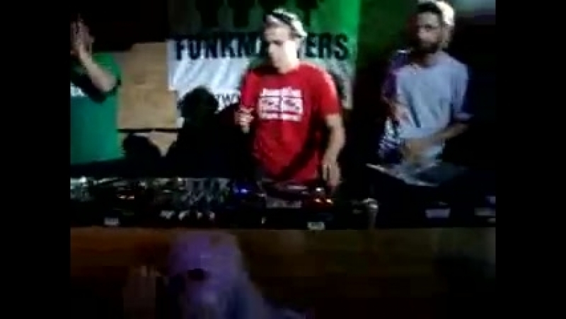 Max NRG Derrick feat. Ragga Sapiens UKRAINIAN DRUMNBASS CONFERENCE 3 ( CINEMA cub,