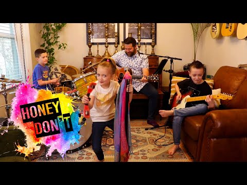 Colt Clark and the Quarantine Kids play Honey