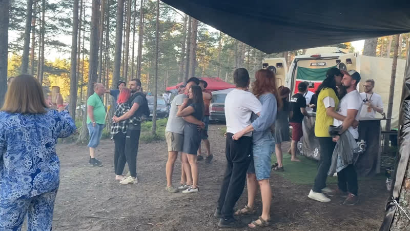 Ретро автодом свозил нас на фестиваль Hello Camper под