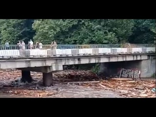 Початок паводку на Рахівщині (смт. Ясіня)