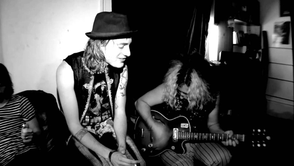 Foxy Shazam Hybrid Moments ( Misfits