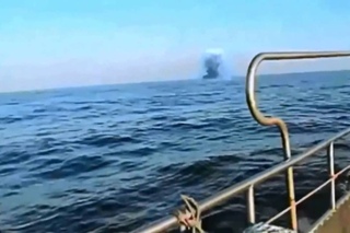 НЛО. Объект ныряет под воду